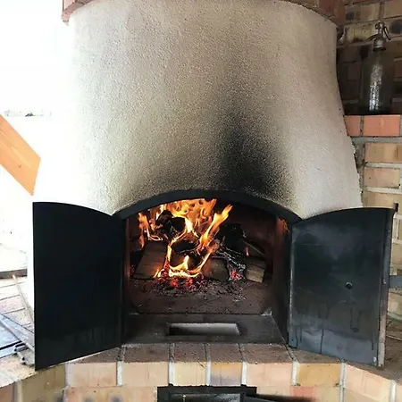 Bence Nyaraló
